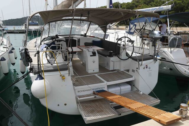 Sun Odyssey 440 - 3 cab. Bohemian Rhapsody